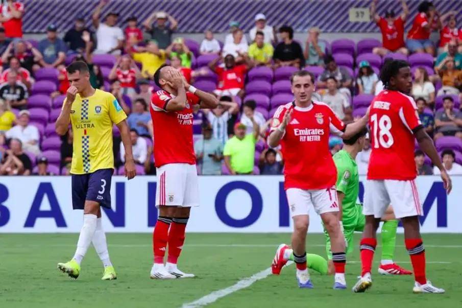 费德勒赛事官方发布战术调整新规，拜仁争议不断！